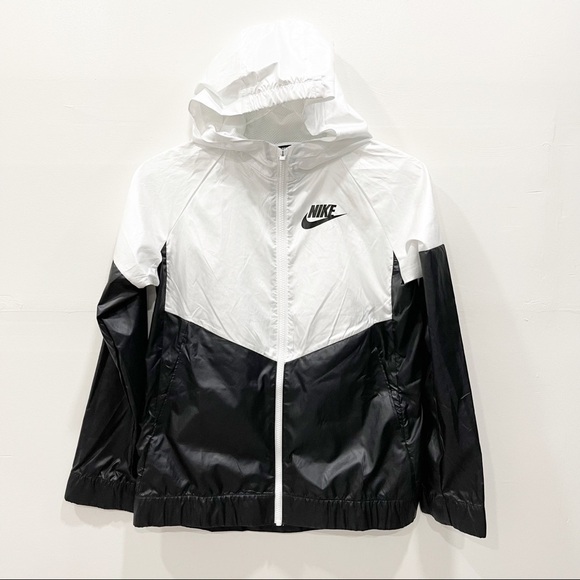 Nike Sportswear Windrunner Jacket Hooded Lightweight Standard Fit XL Girl Junior - Picture 4 of 13
